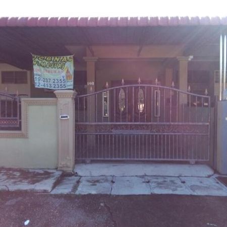 Deenaz Utara Homestay Alor Setar Kültér fotó